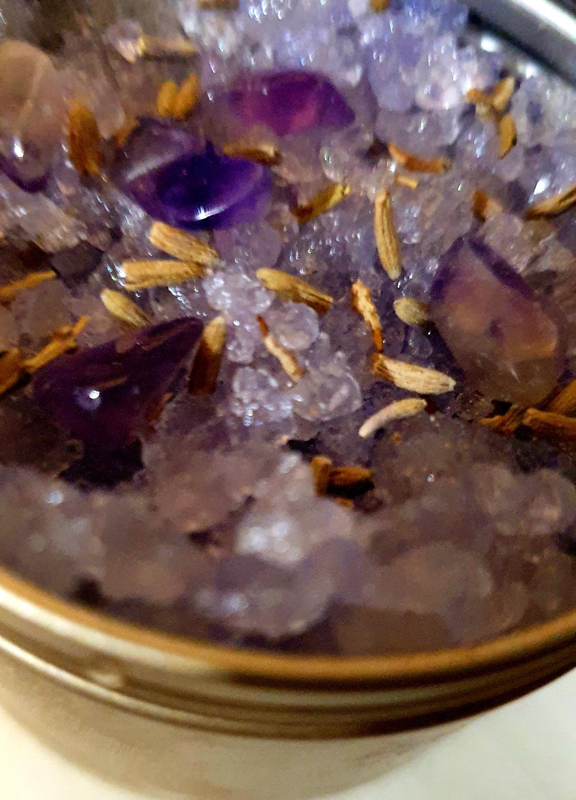 Sel de bain ou de pieds a l'améthyste