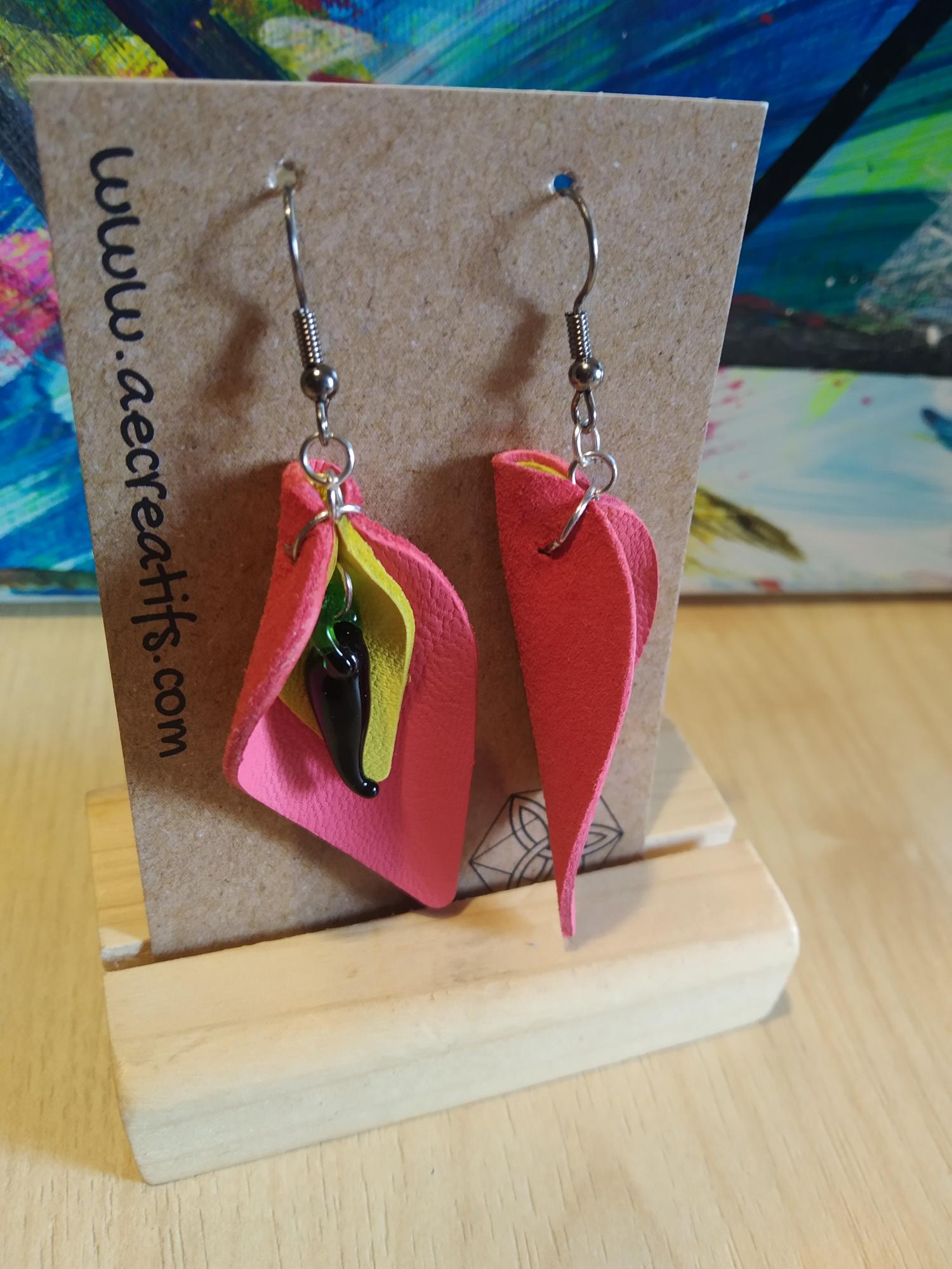 Boucles d&#039;oreilles cuir rose