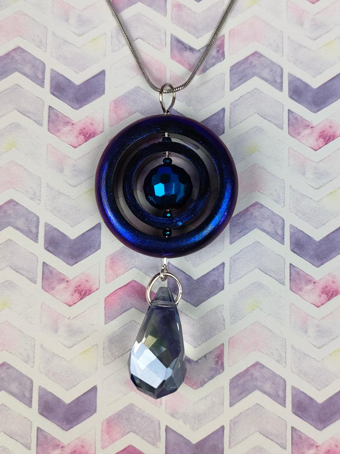 Fidget Pendant - blue crystal