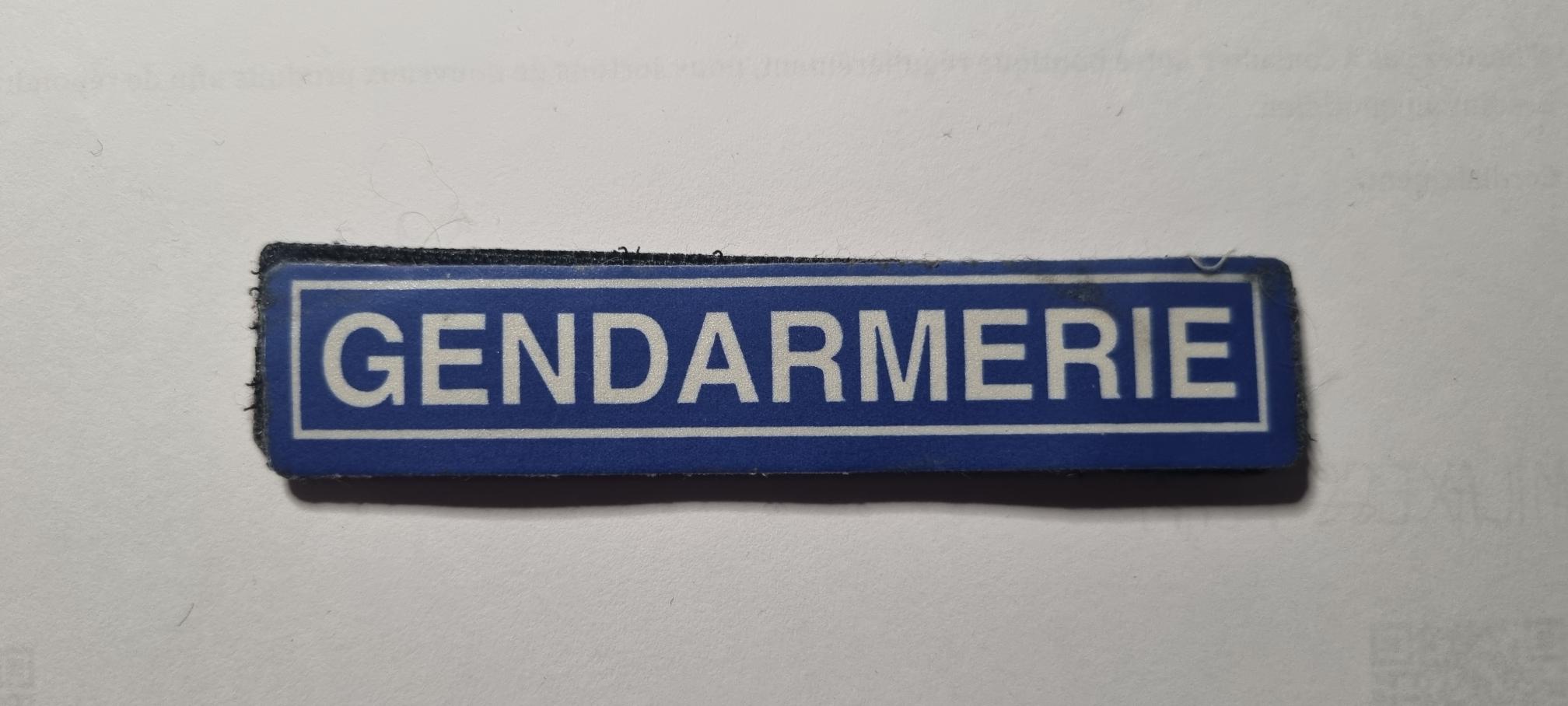 Gendarmerie fond bleu 
