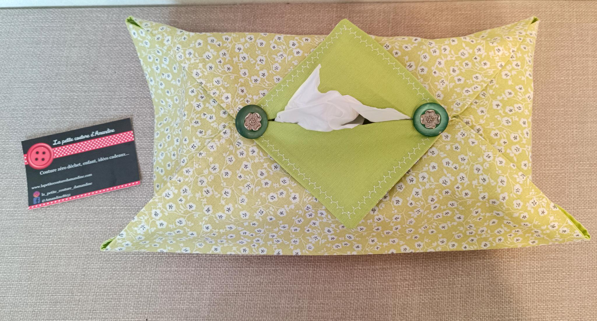 Housse boite à mouchoirs fleurs vertes