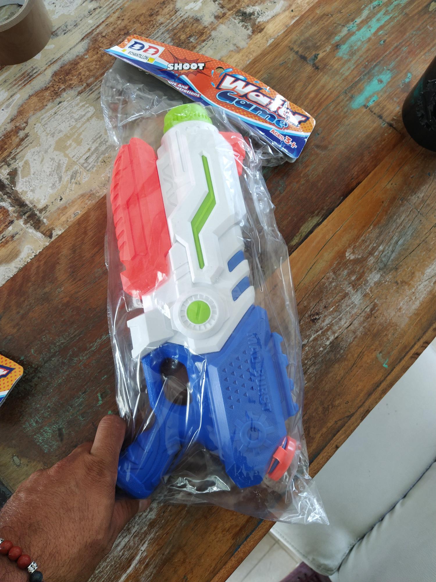 MEGA PISTOLET A EAU MAD BURST