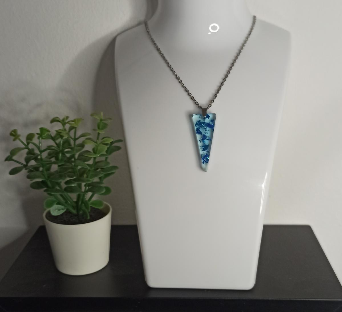 Pendentif éclat de bleu CO025