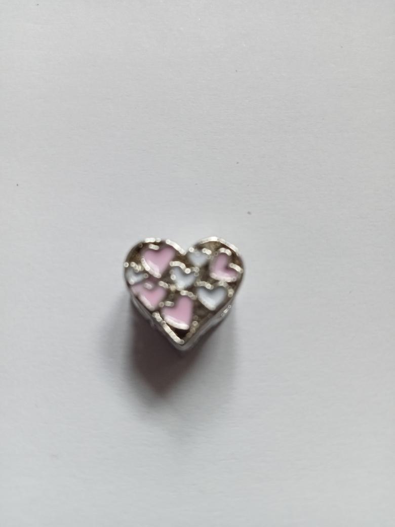 Heart design charm, with heart pattern 