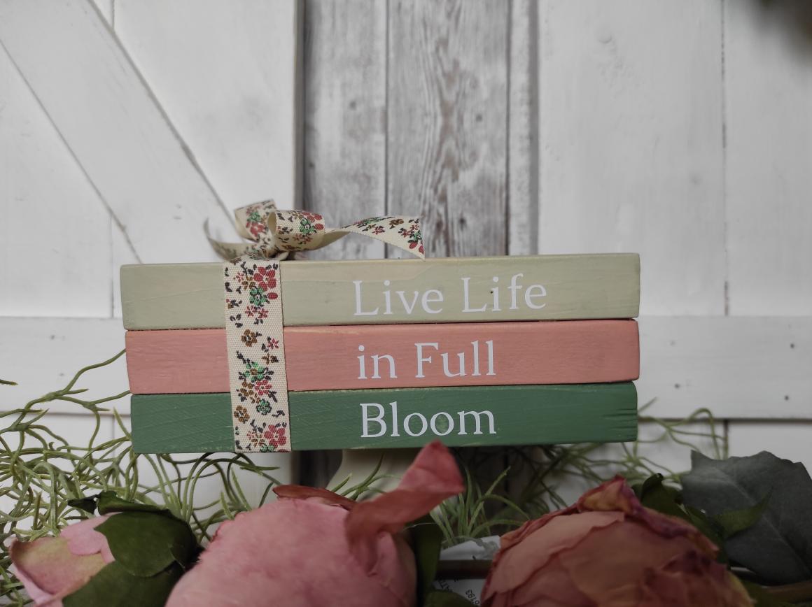 Ξύλινα διακοσμητικά βιβλία Live Life in full bloom 