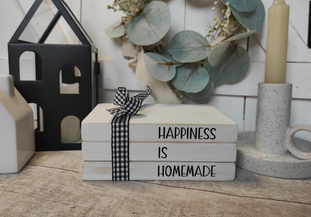 Ξύλινα διακοσμητικά βιβλία HAPPINESS IS HOMEMADE 