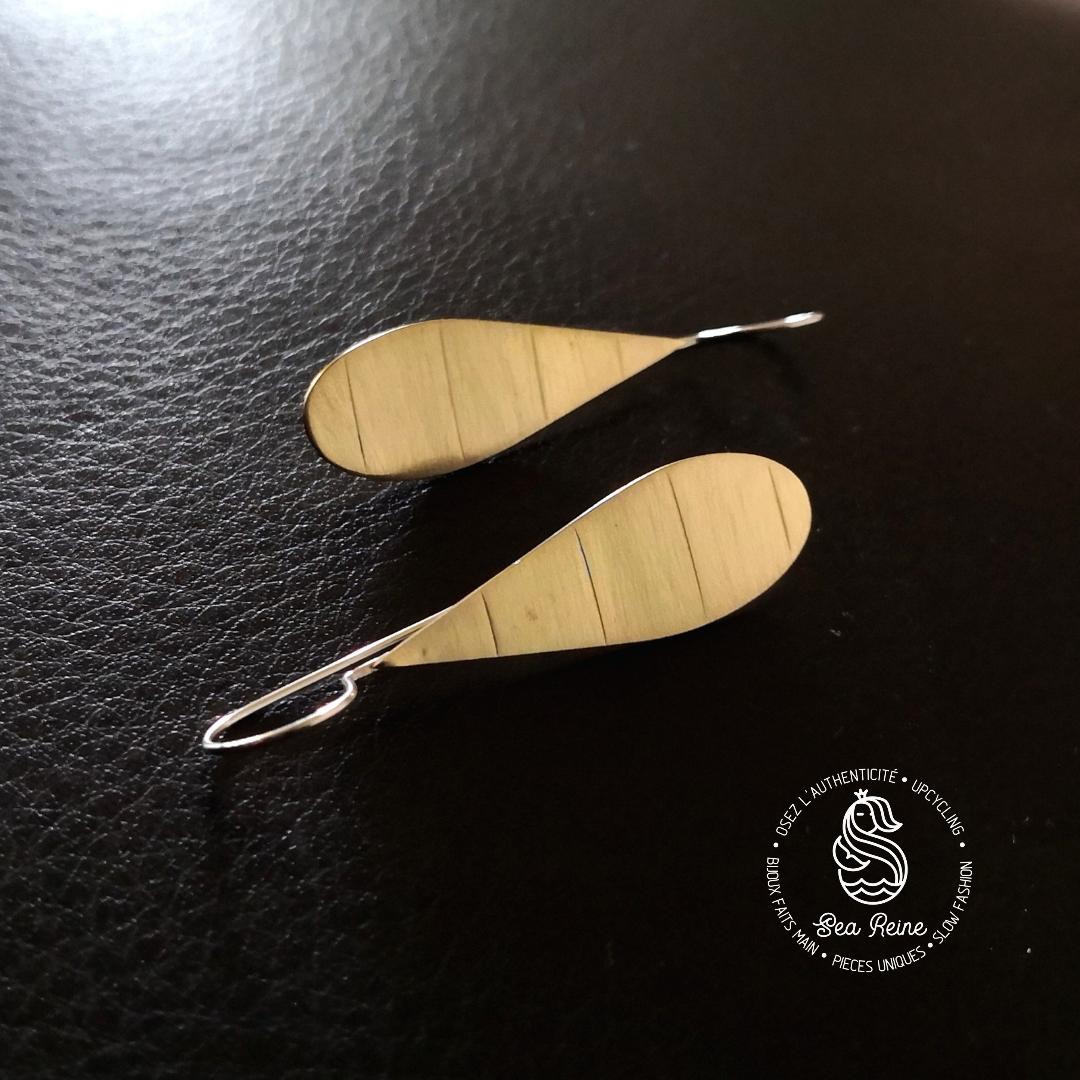 Boucles d&#039;oreilles ondes