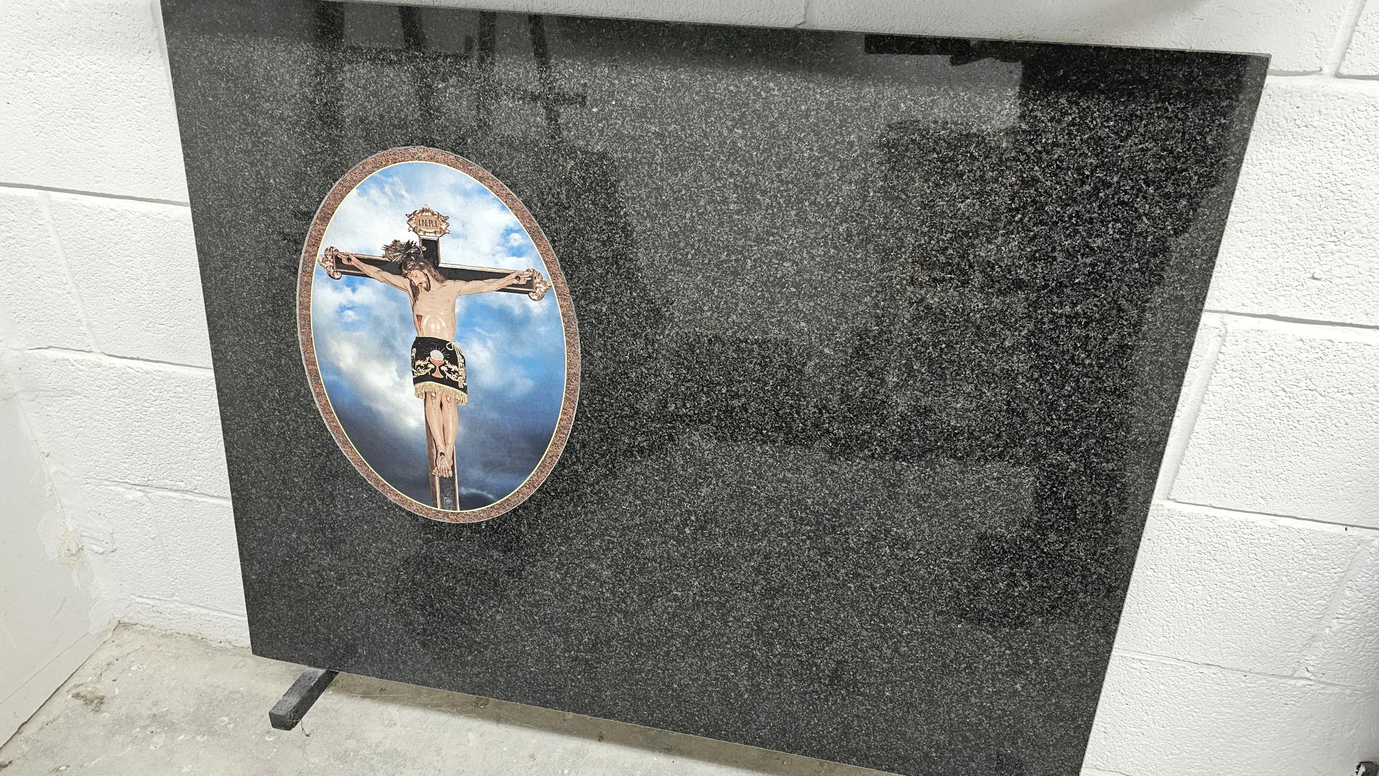 Lápida granito incrustación porcelana