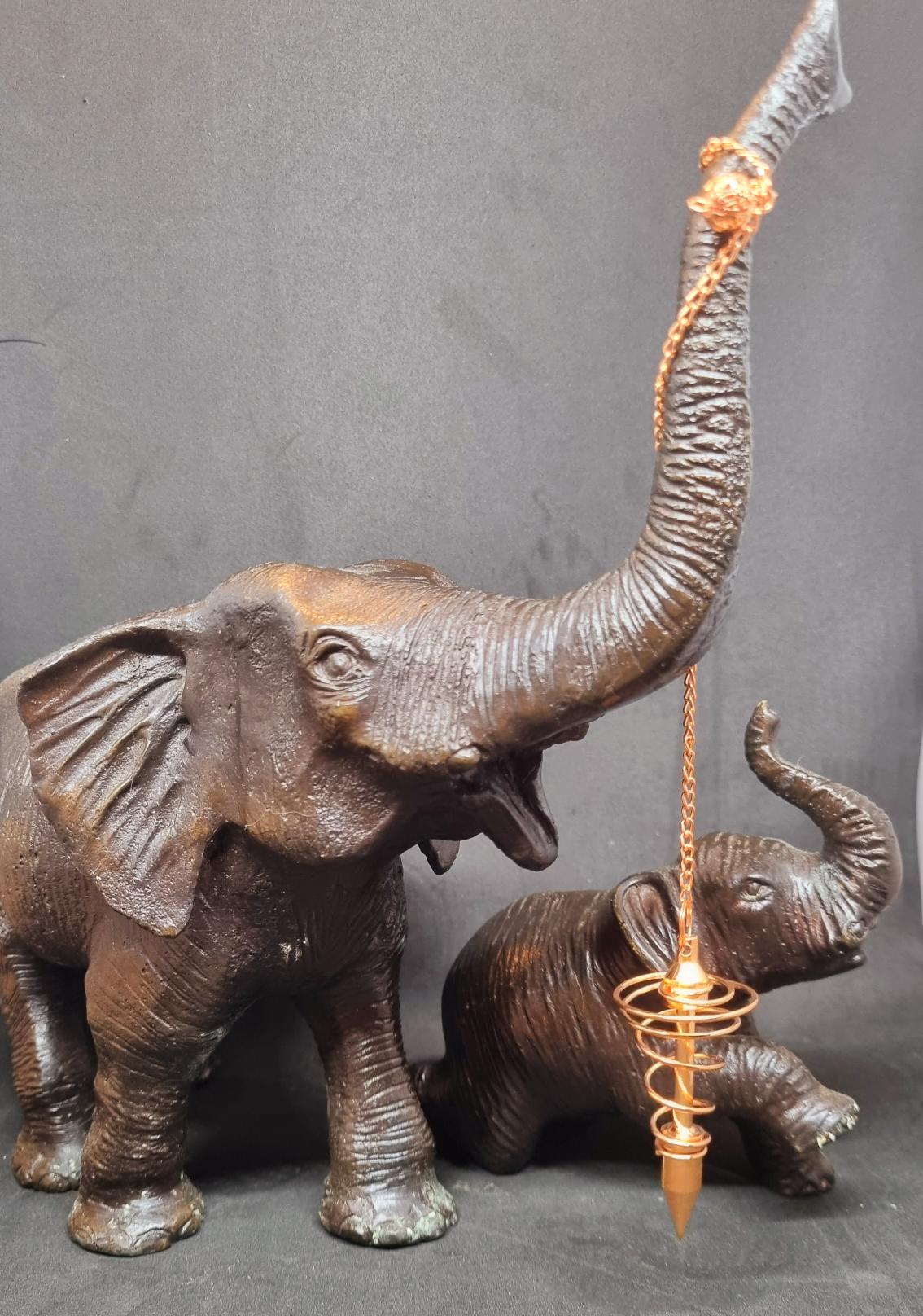 Pendule spirale en cuivre