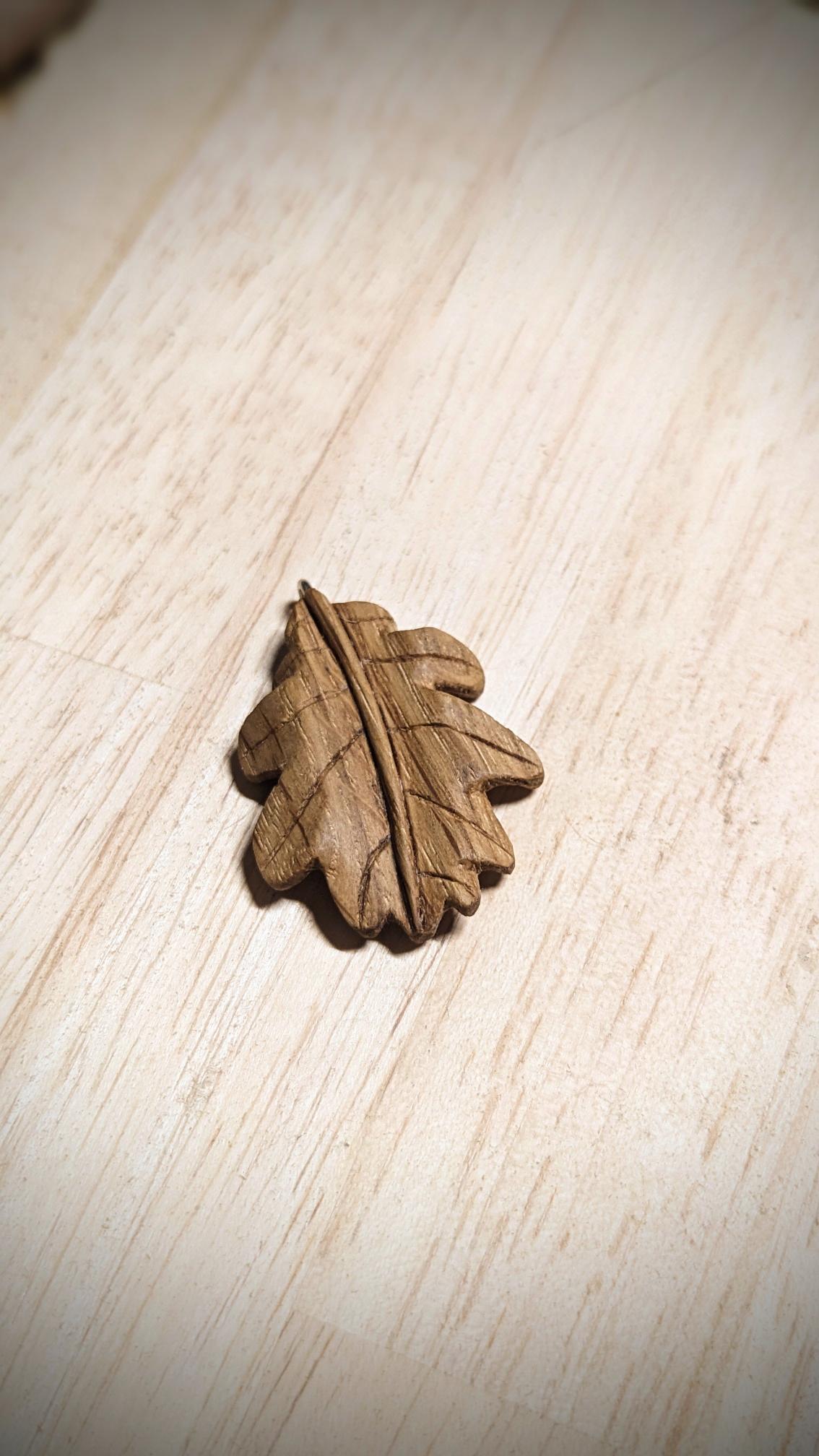 Collier feuille de chêne