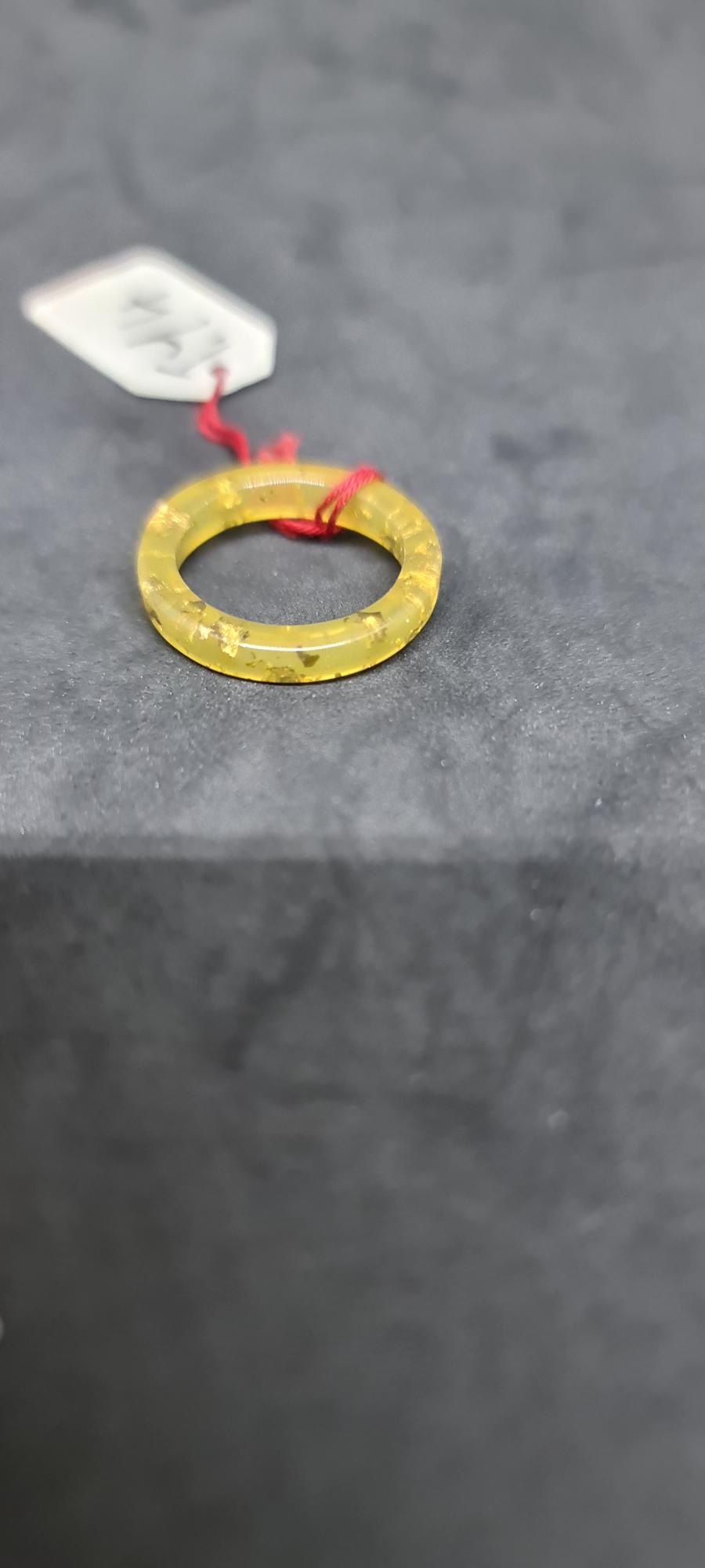 Anneau résine paillettes doré