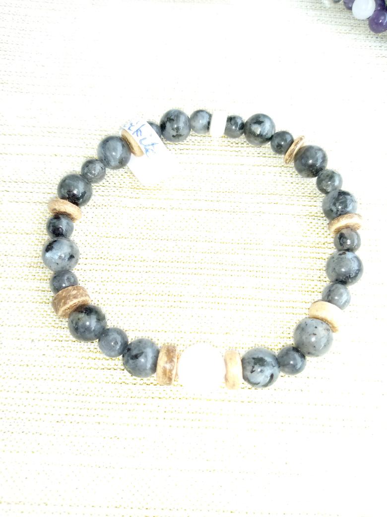 Larvikite et quartz rose 