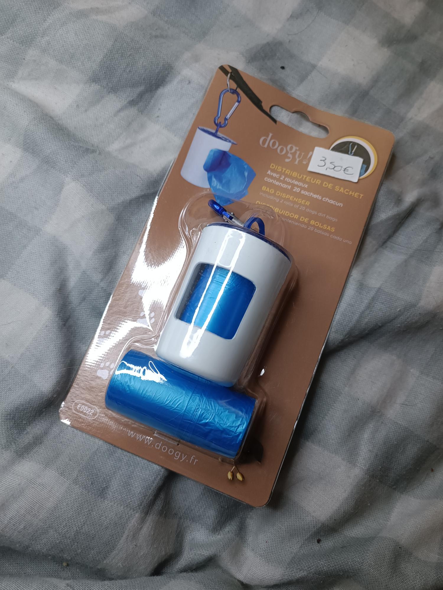 Distributeur sac à caca + recharge 