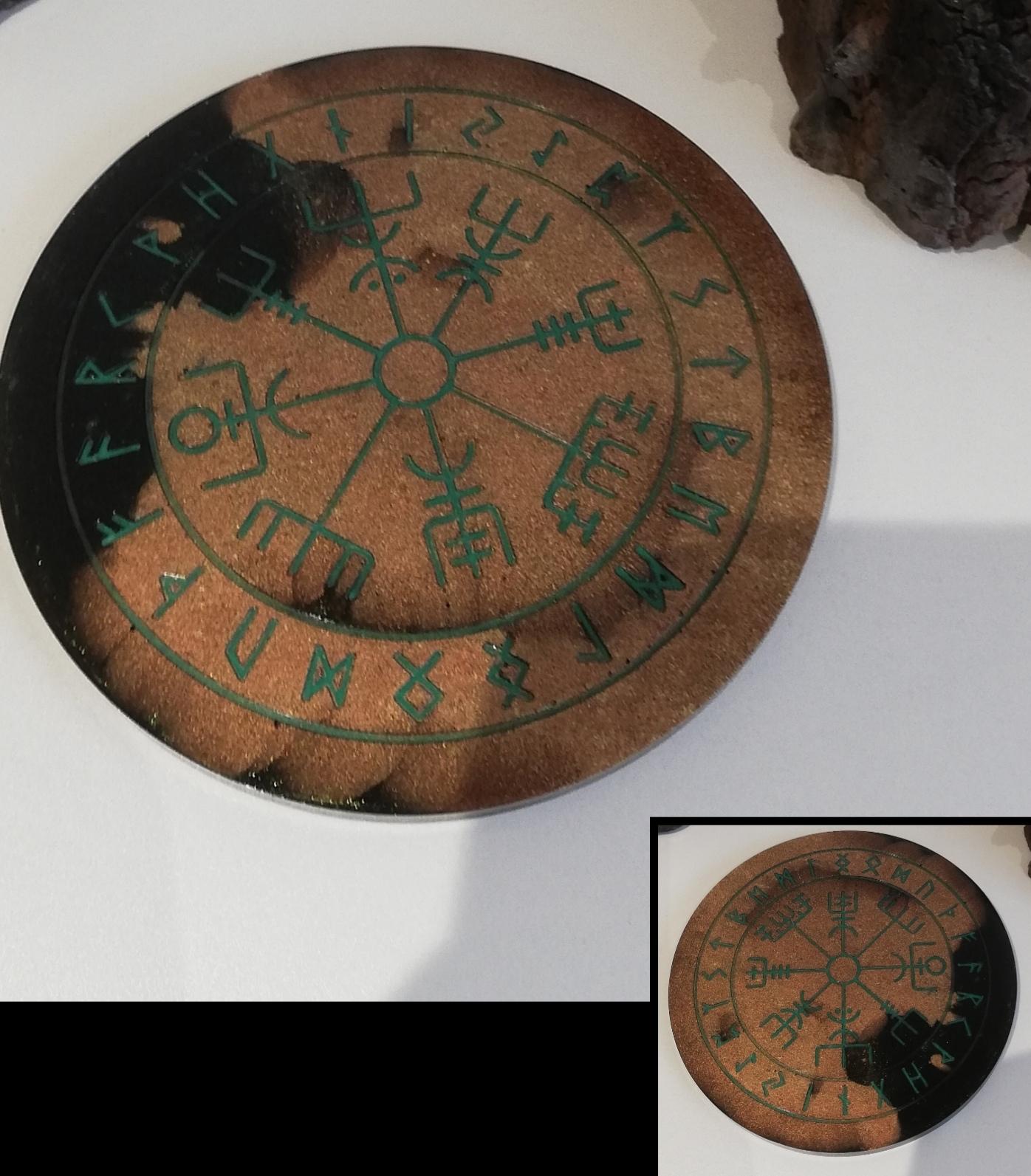 Vegvisir porte encens, noir et bronze 