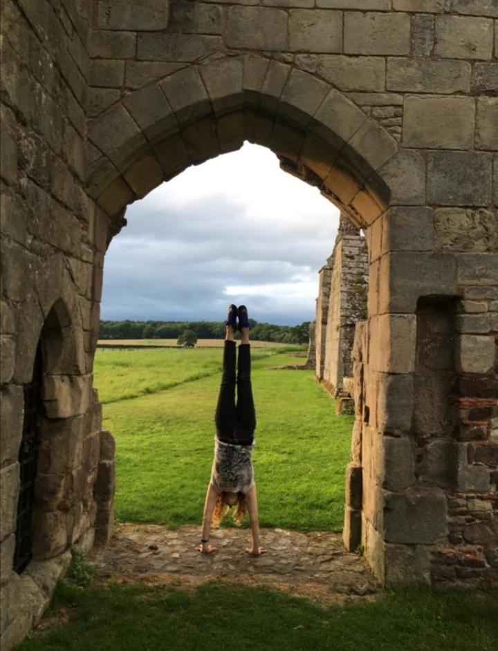 Handstand taster with Sarah Coxon
