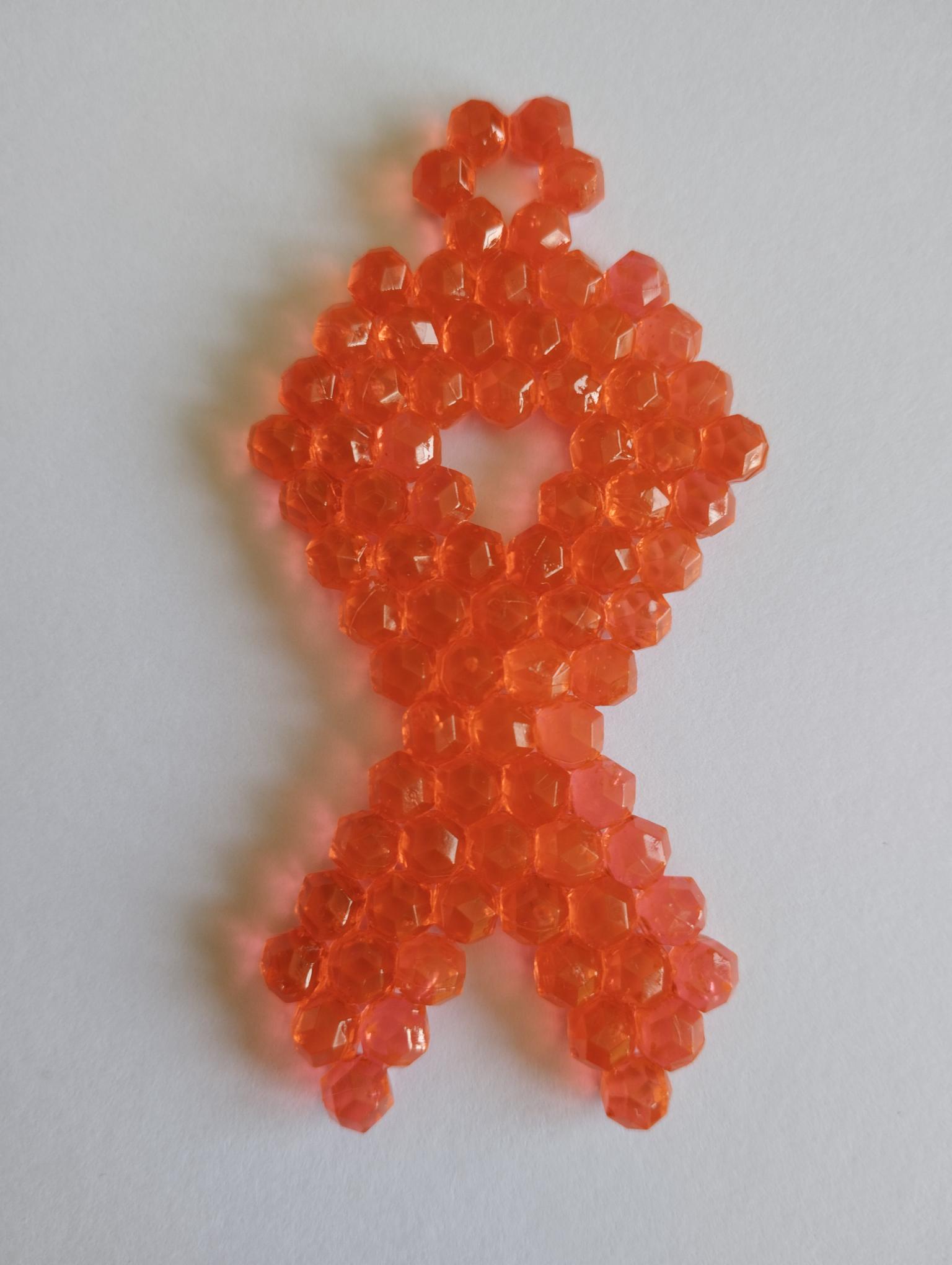 Ruban rouge (à facettes)