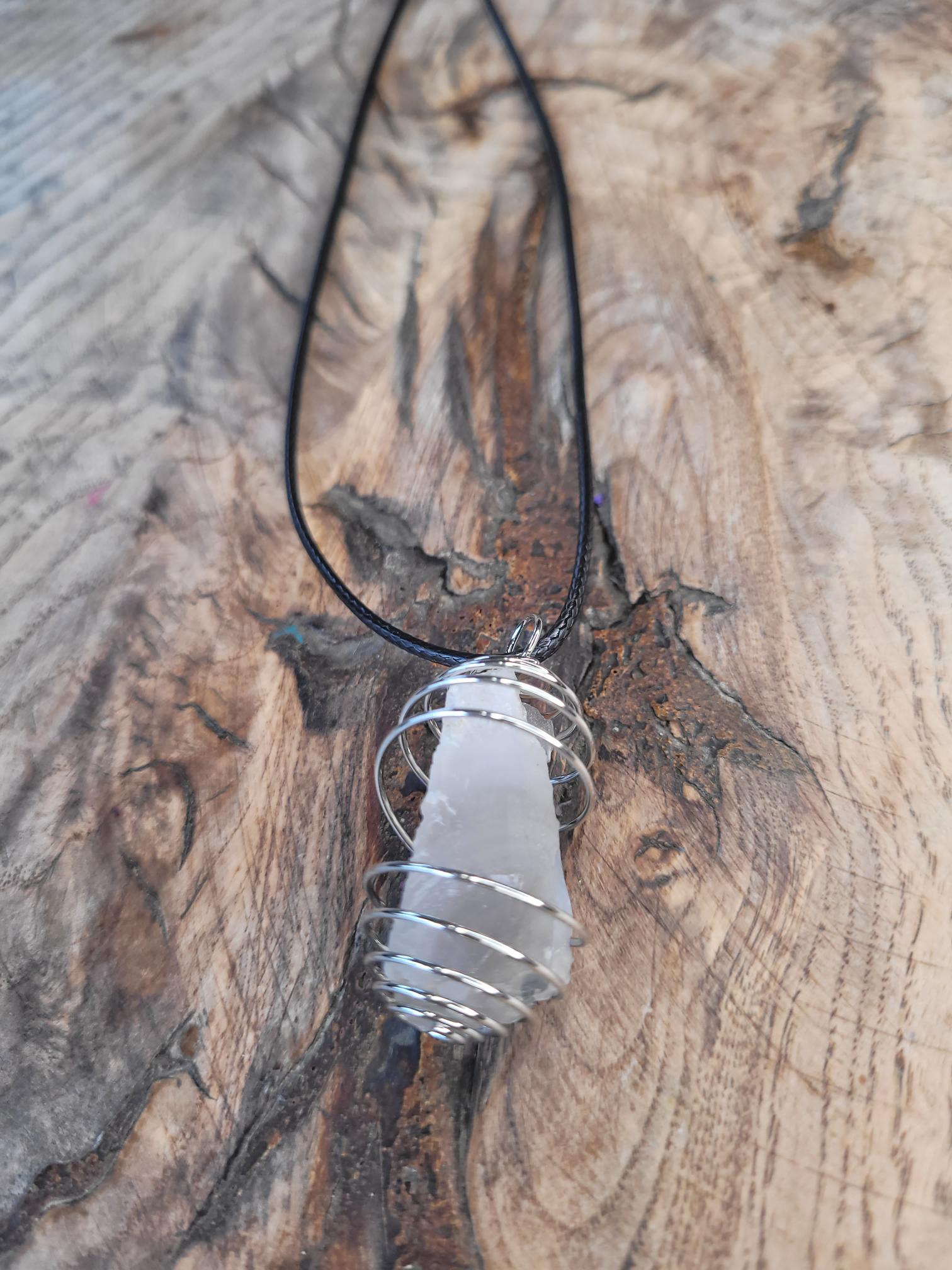 AGATE , réduit les douleurs du corps, améliore la peau