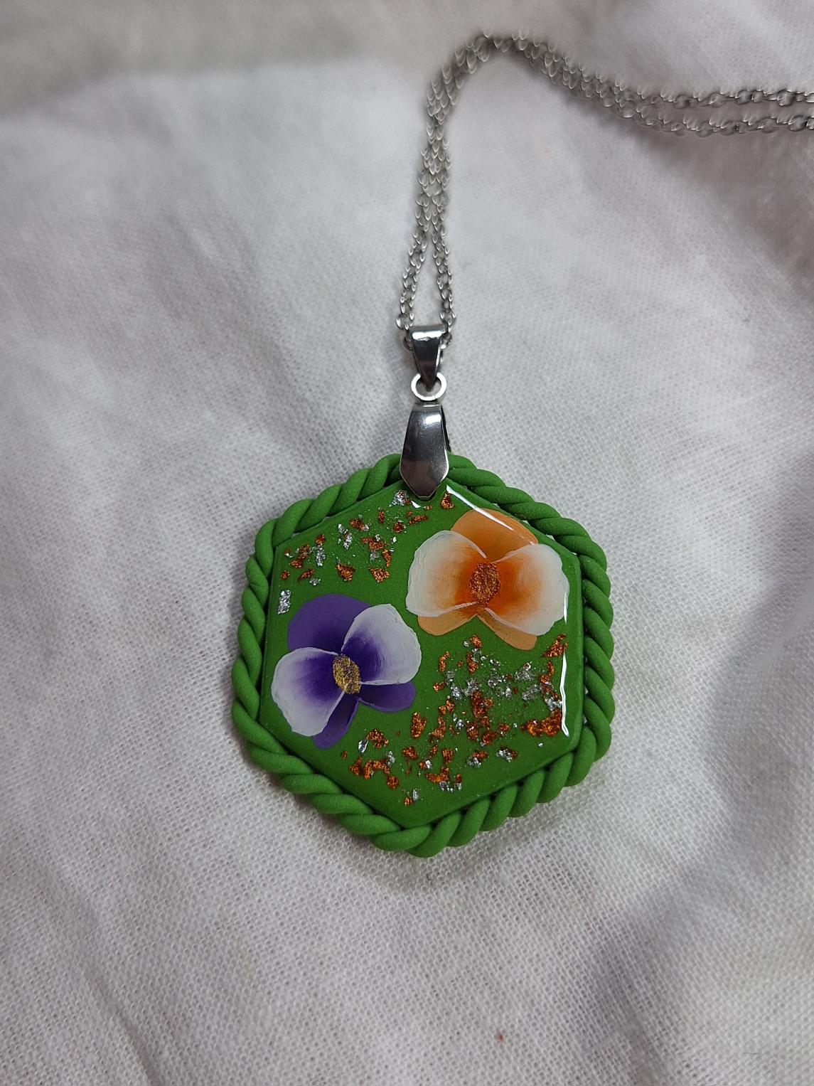 Pendentif Flora - Fleurs oranges et violettes (hexagone)
