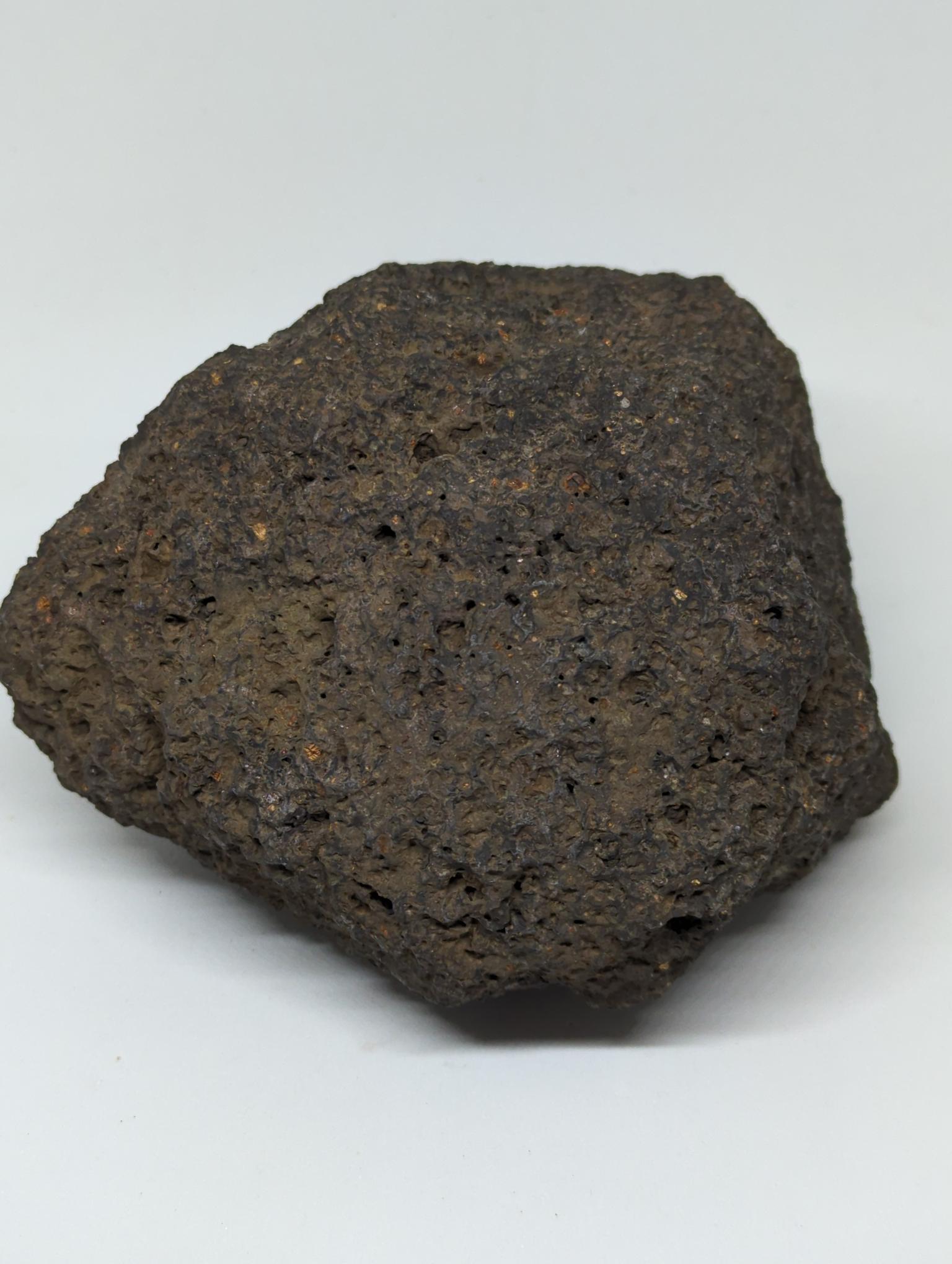 LA004 Pierre de Lave 1373gr