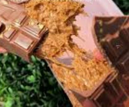 Dubai Chocolate Bar BISCOFF (MEDIUM)