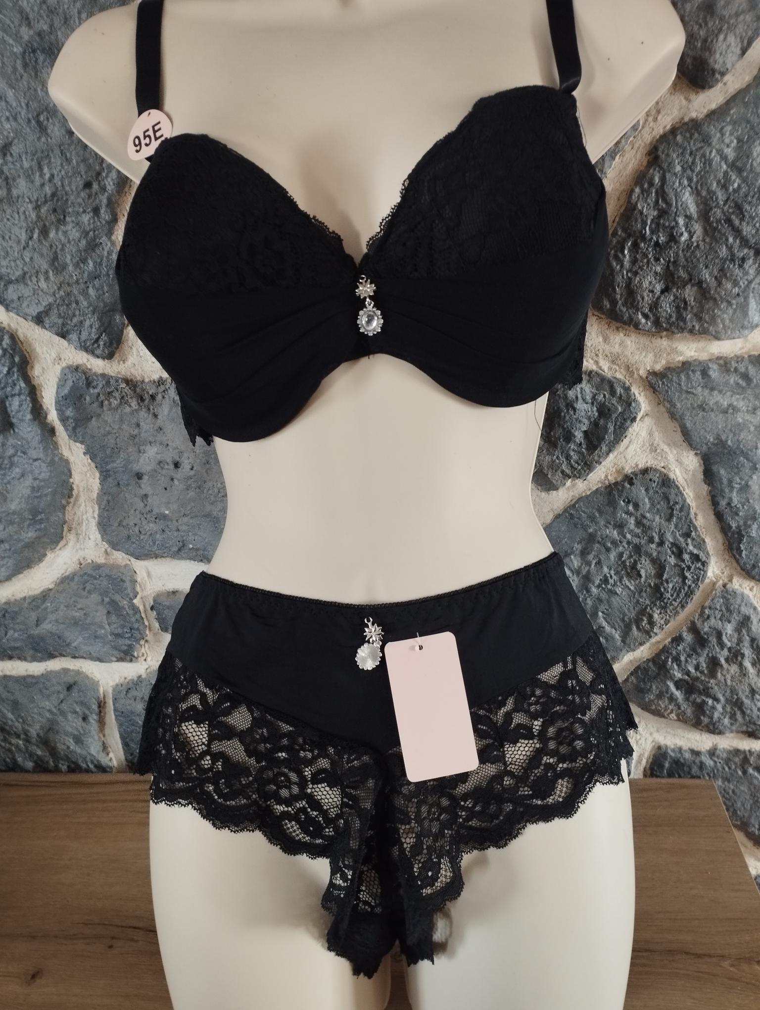 Ensemble bonnet E avec rembourrage et armatures  du 95E au 110E