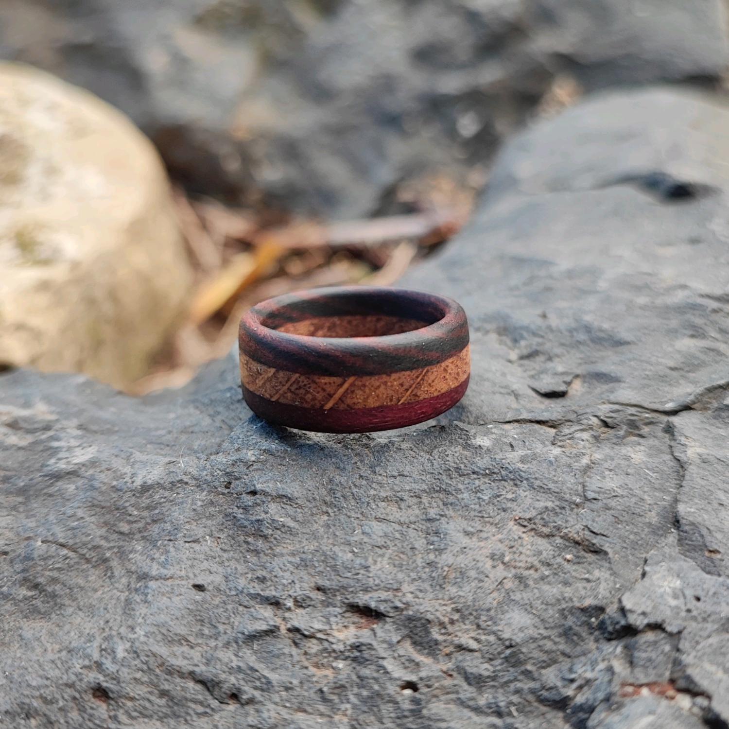 Bague en Bois de Violette, Chêne et Amarante