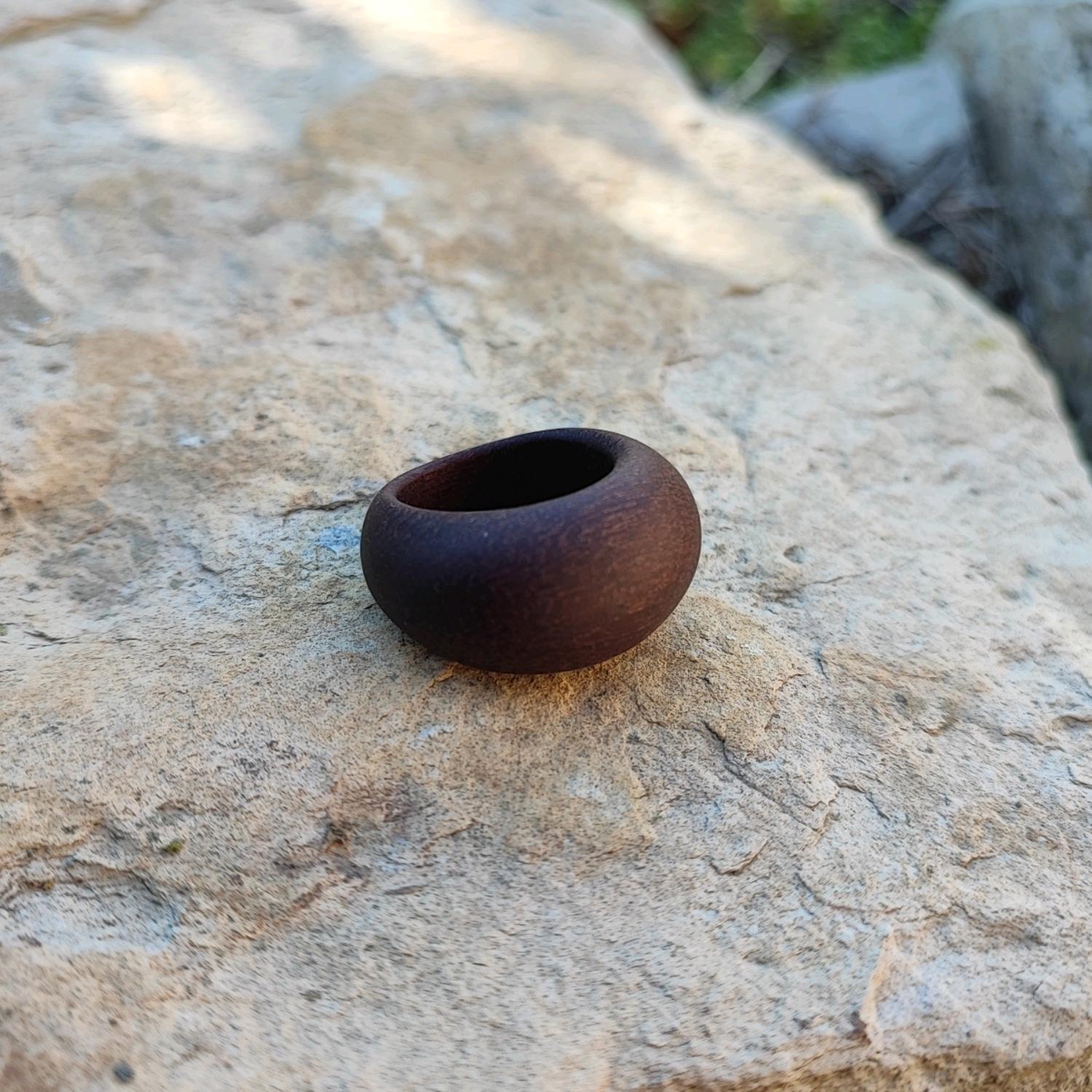 Bague en Bois de Pao Roxo