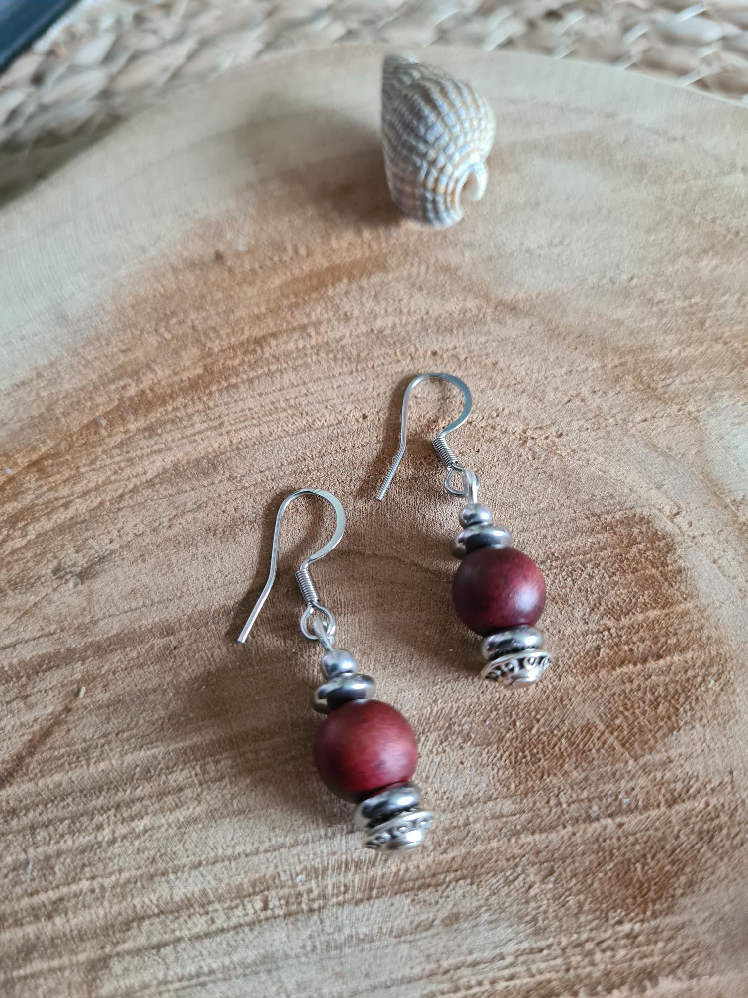 Boucles Bois de santal argentées 