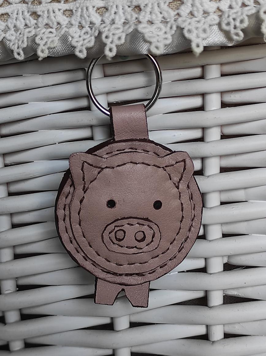 Porte clés cochon en cuir 