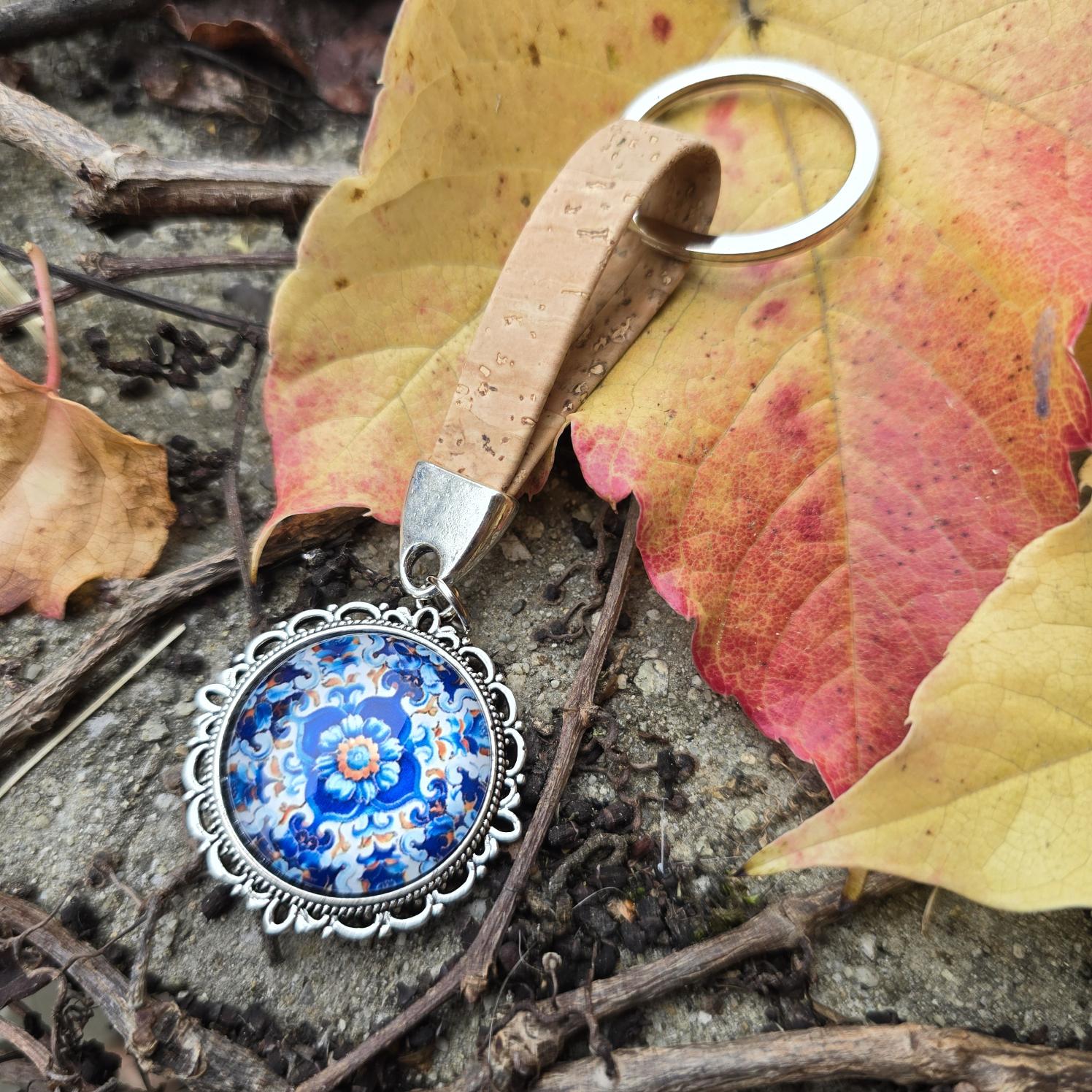 Porte-clés en liège plat naturel et cabochon n°9